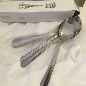 NEW Pack 12 Dinner Spoons 18/0 Stainless Md Weight